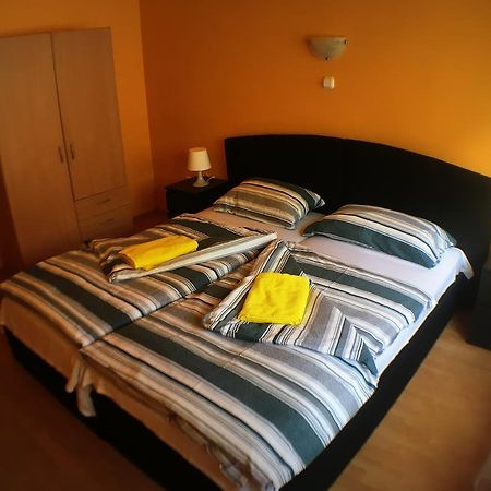 Palota Panzio Bed & Breakfast Budapest Exterior photo